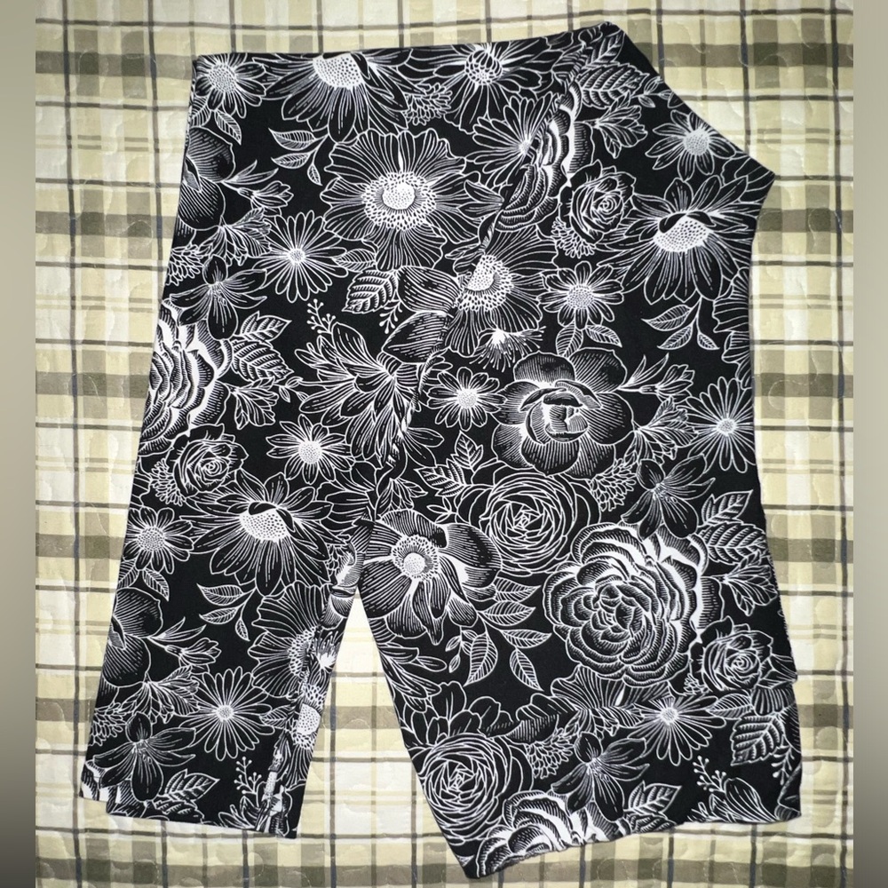 Lularoe TC2 Floral Leggings